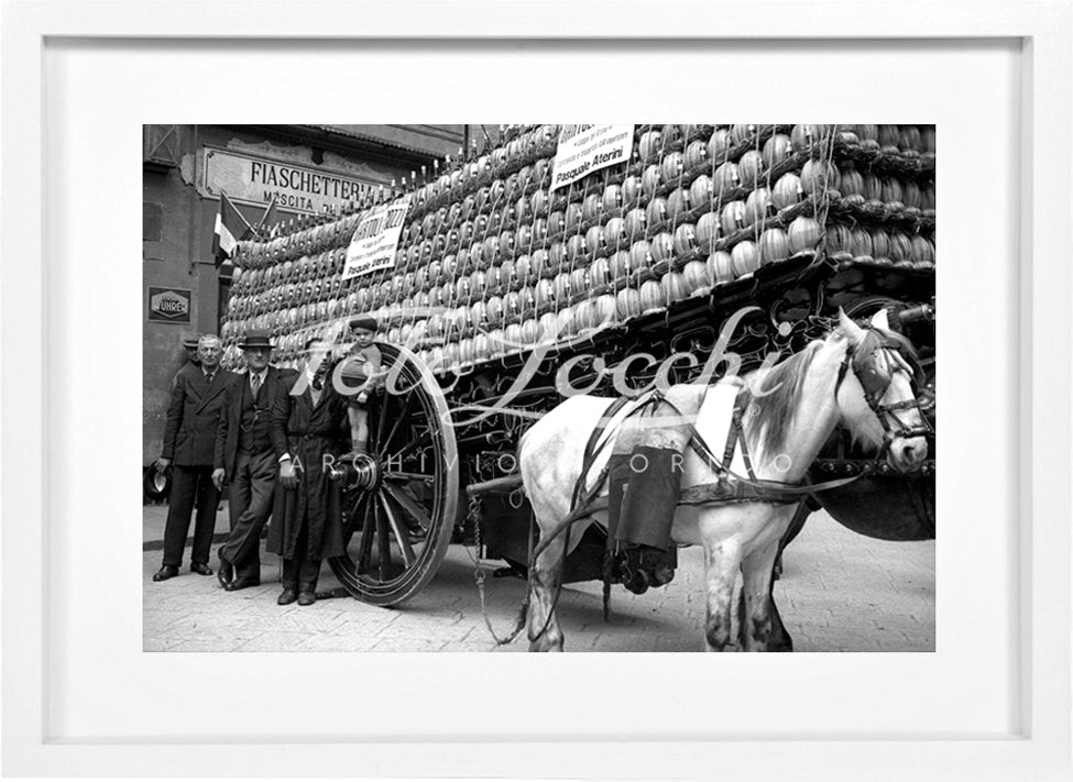 Cart with flasks of wine pulled by a horse