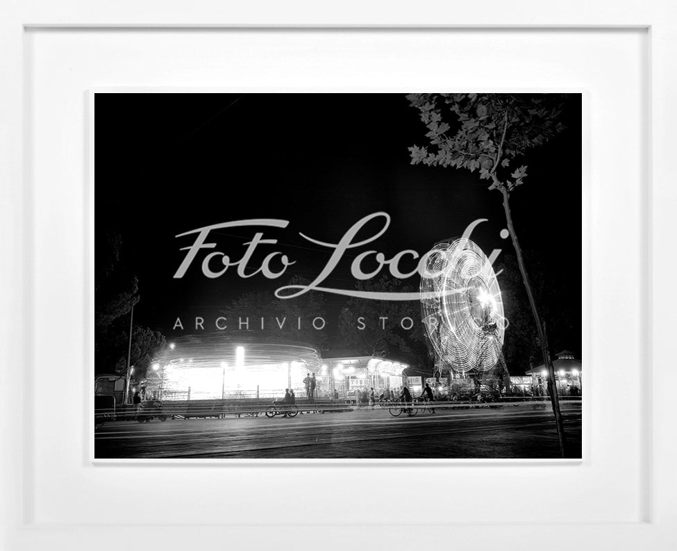 Illuminated rides in Florence