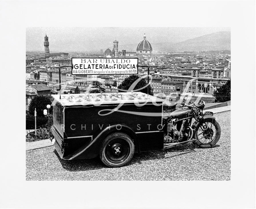 Ice cream maker "Bar Ubaldo" in Florence in 1937