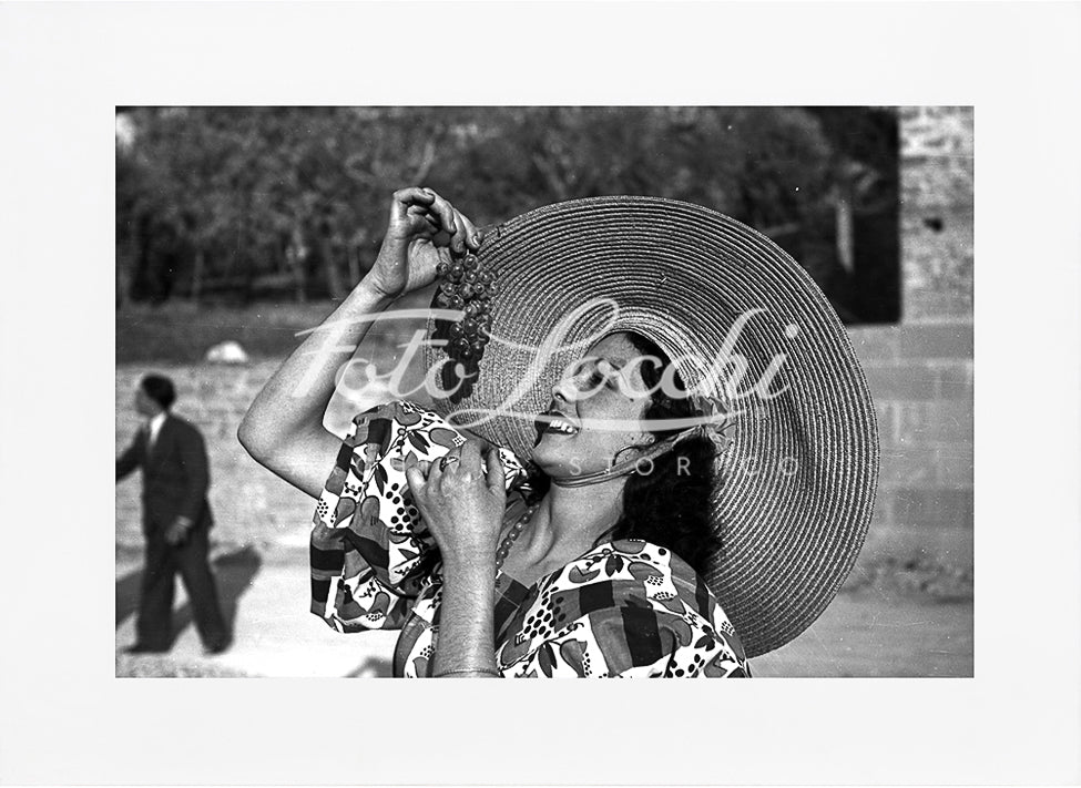 Girl in costume at the Grape Festival