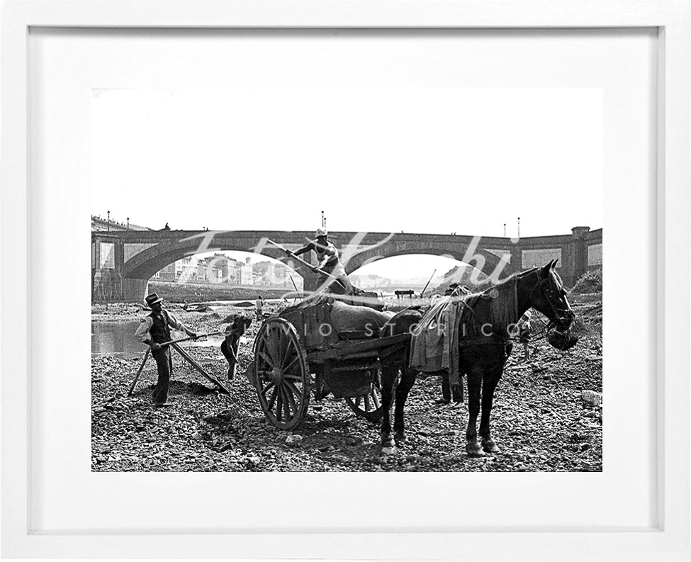 Sandmowers at work in the Arno