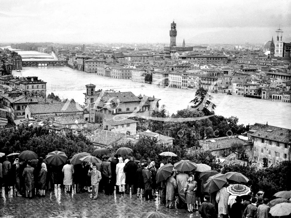 Firenze alluvionata nel 1966 [IGF_All_79]